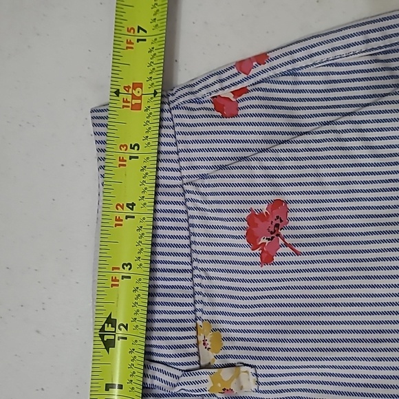 Old Navy Blue & White Striped Shorts with Floral Design size 6 - Picture 5 of 8